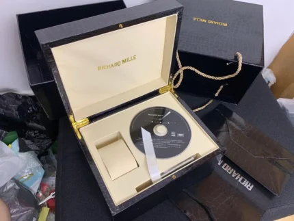 richard-mille-box